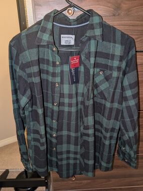 Distortion Boys' Black & Green Plaid Button-Down Shirt